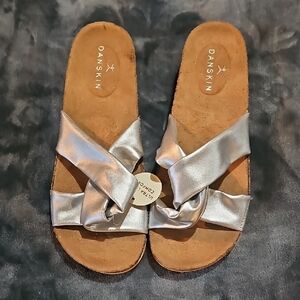 Danskin Women's Metallic Silver Knot Sandals